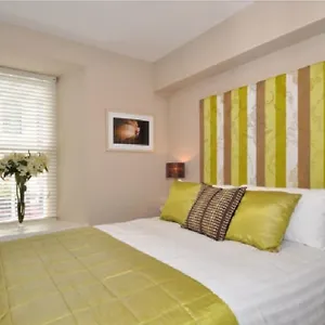 Hotel 7 Cross Street